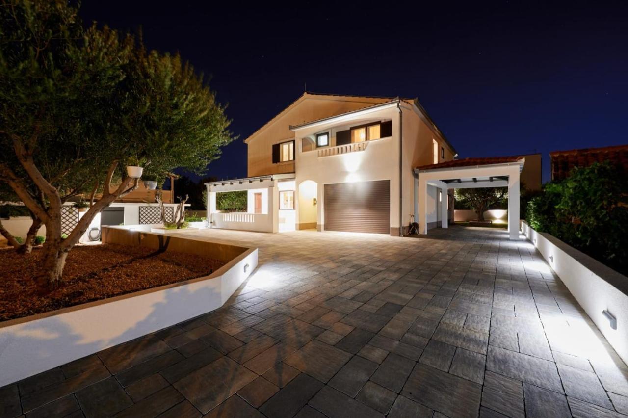 Villa Demonta تروغير المظهر الخارجي الصورة
